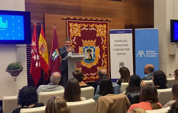 Foto de la presentación la estrategia de familias cuidadores del Ayuntamiento de Madrid