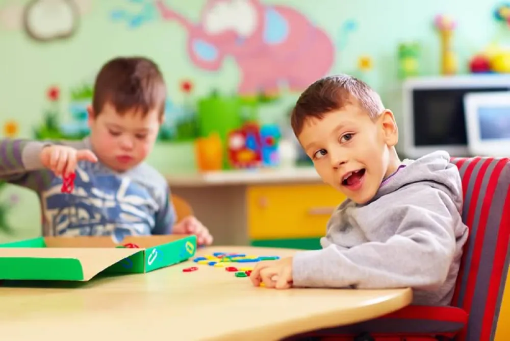 Hay diferentes tipos de Necesidades Educativas Especiales y la posibilidad de solicitar becas para ayudar al alumnado