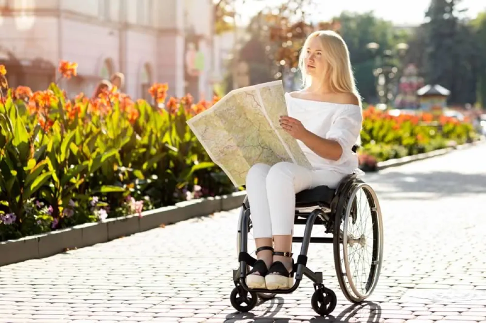 Viajar sin barreras es posible con el turismo accesible eliminando los obstáculos con los que pueden encontrarse las personas con discapacidad